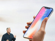 Вице-президент компании Apple Филип Шиллер во время презентации iPhone X в Купертино