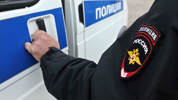 Сотрудник полиции Сотрудник полиции